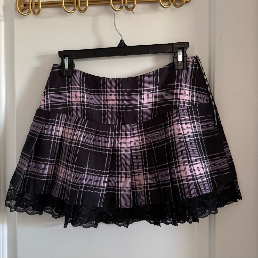 Plaid Pink and Black Skirt - Picture 13 of 13